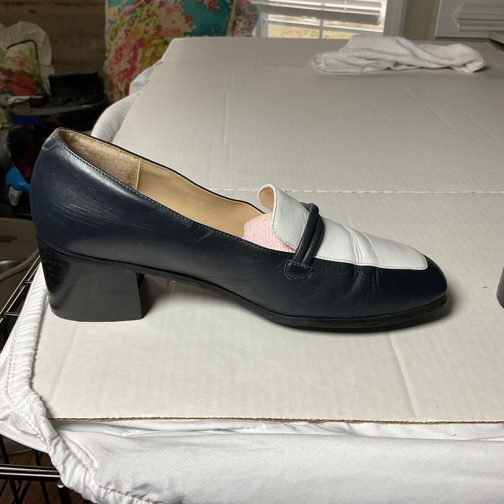 90s Jones New York Black and White loafer with chunky heel - Picture 6 of 7